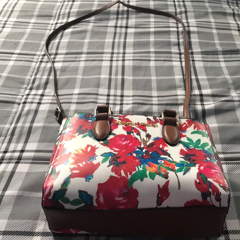Minicrossbody bag by Christina Siriano (4 pockets)